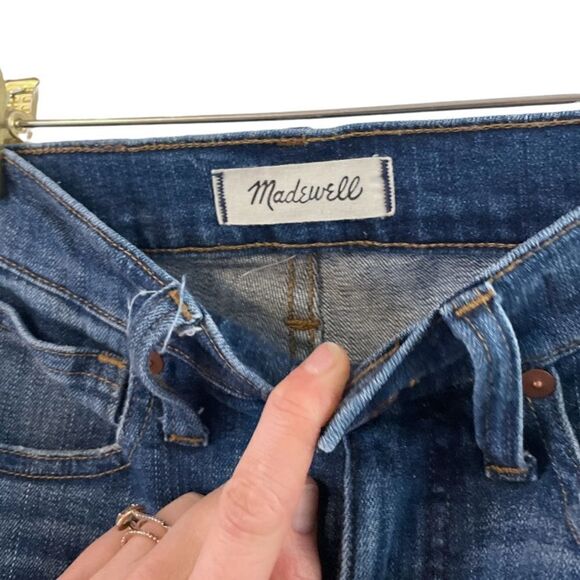 Madewell 9" Mid-Rise Skinny Jeans in York Wash: Rip and Repair Edition, Size 25 - Picture 8 of 12